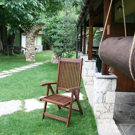 Bed and Breakfast Eco Garden Dilidschan Exterior foto