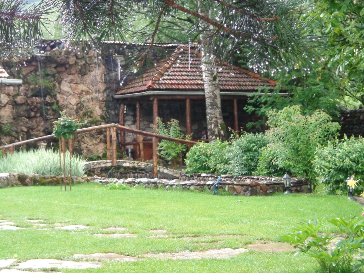 Bed and Breakfast Eco Garden Dilidschan Exterior foto