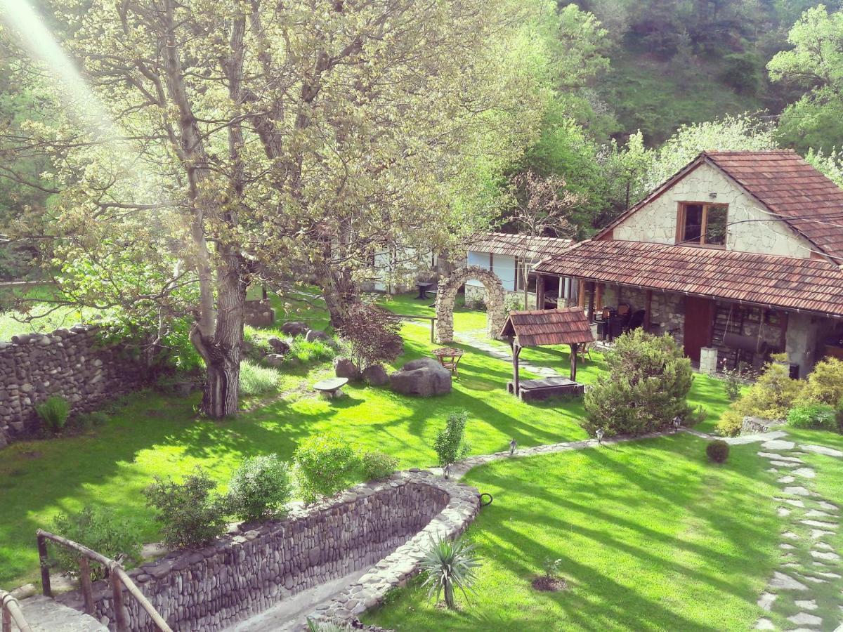 Bed and Breakfast Eco Garden Dilidschan Exterior foto