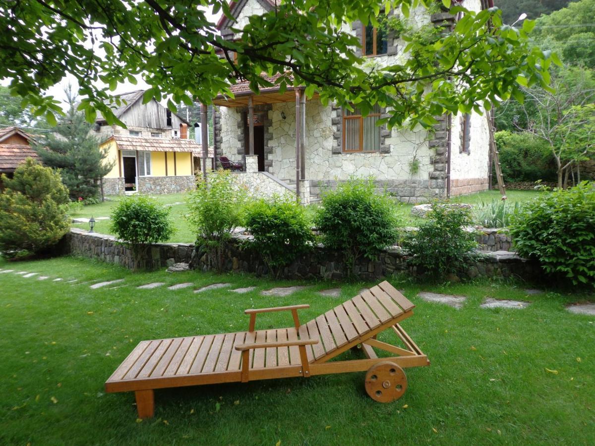 Bed and Breakfast Eco Garden Dilidschan Exterior foto