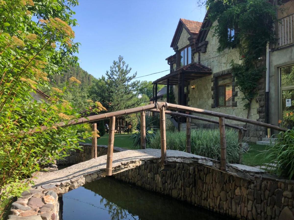 Bed and Breakfast Eco Garden Dilidschan Exterior foto