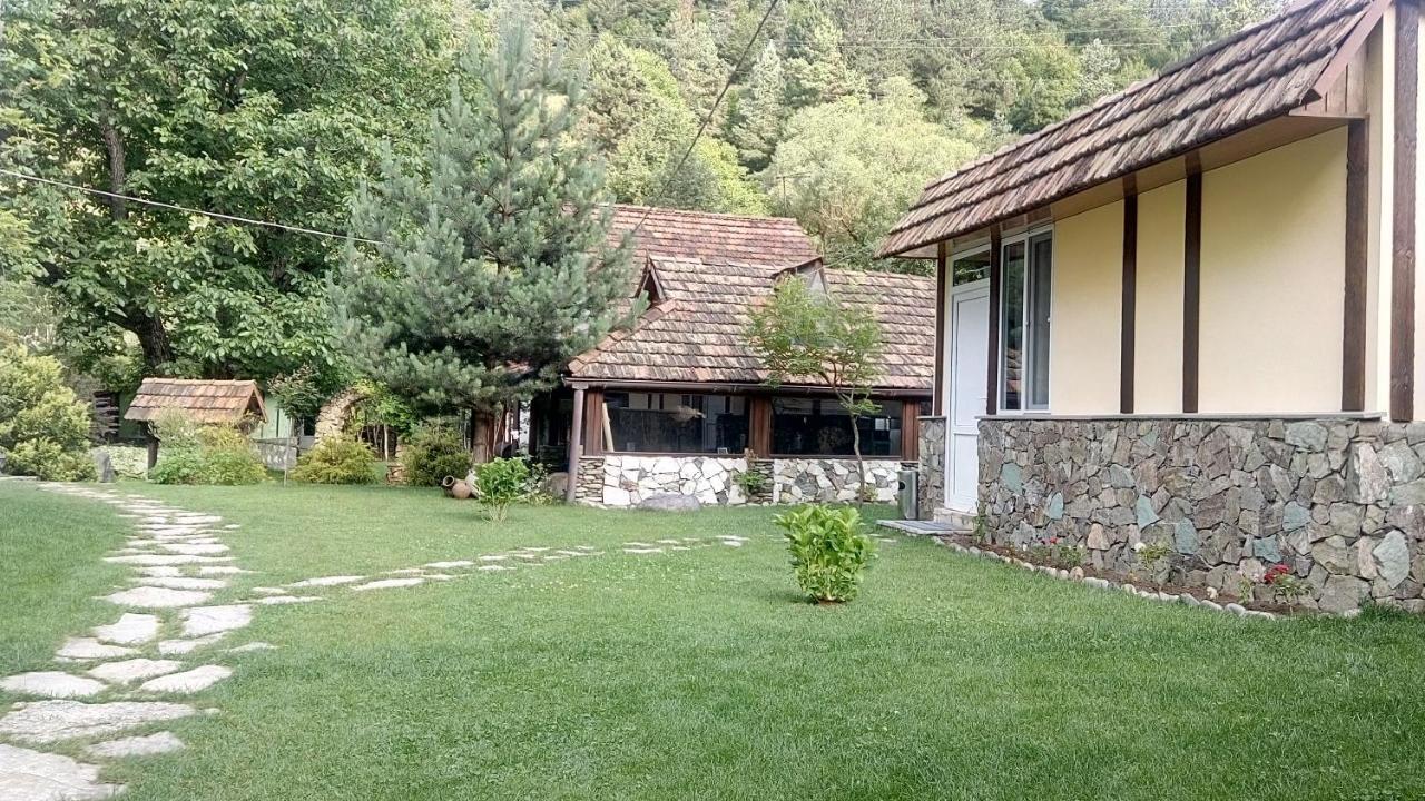 Bed and Breakfast Eco Garden Dilidschan Exterior foto